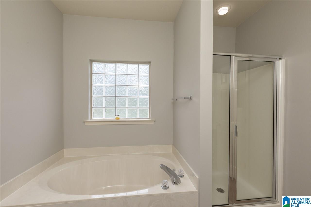 1004 Riviera Drive Calera, AL 35040 - Photo 23 of 38