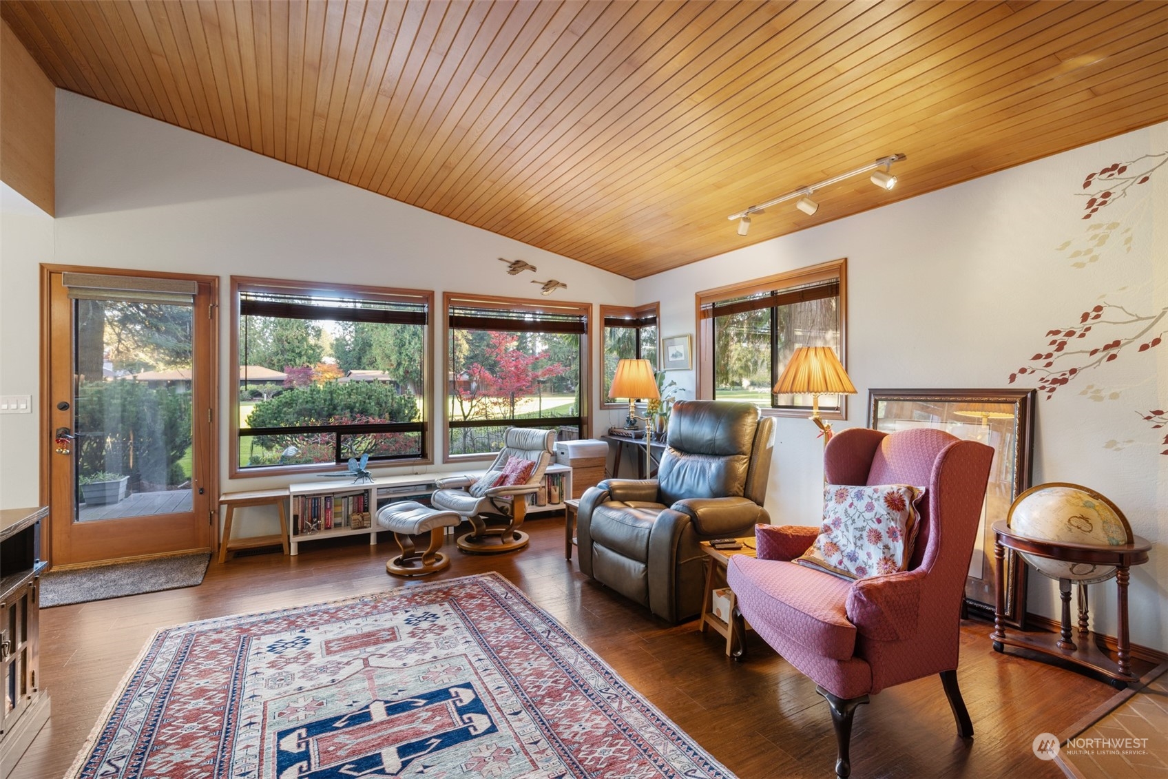 136 Horizon View Drive Sequim, WA 98382 - Photo 8 of 40