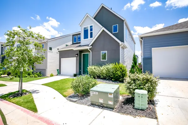 $2,400 | 15107 Forum Avenue, Pflugerville, TX 78660