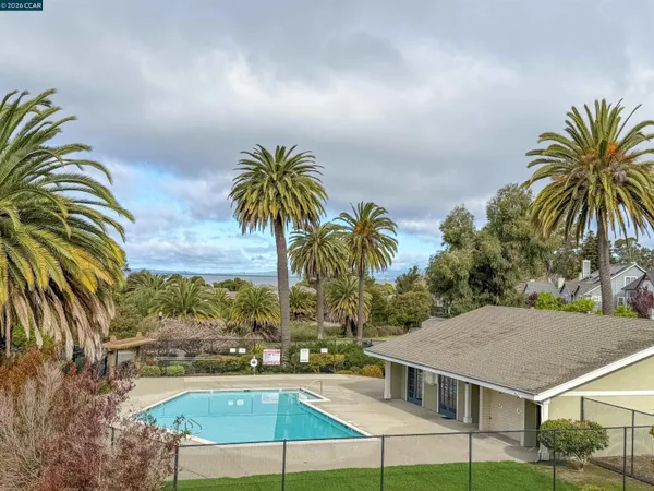 $899,000 | 162 Woodfield, Hercules, CA 94547