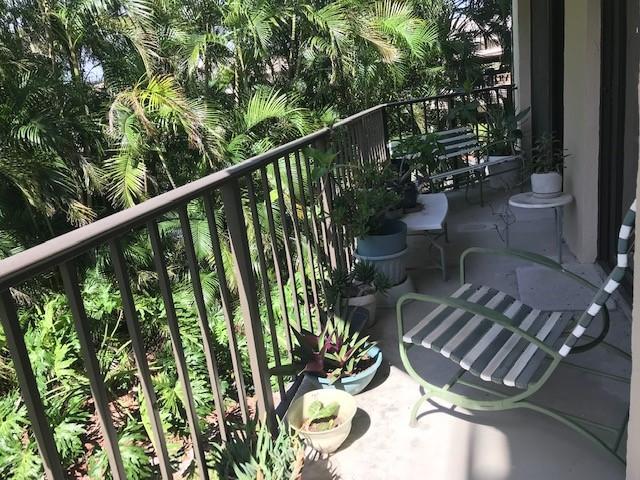 859 Jeffery Street, Unit 202 Boca Raton, FL 33487 - Photo 29 of 37 Pic - Balcony2