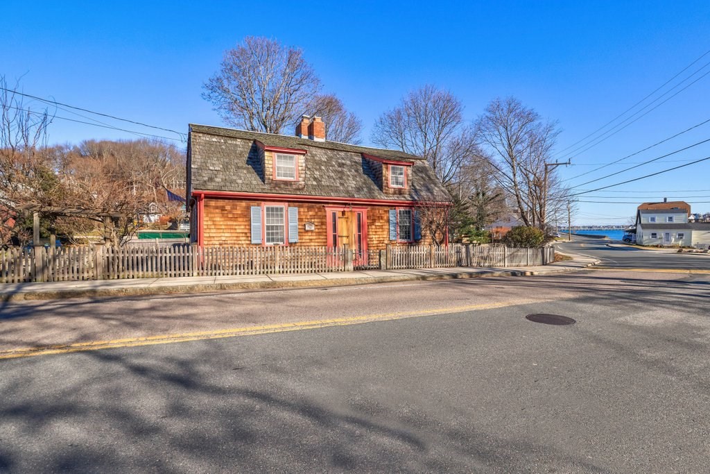 16 Main Street Hull, MA 02045 - Photo 4 of 33 Gallery Image 4