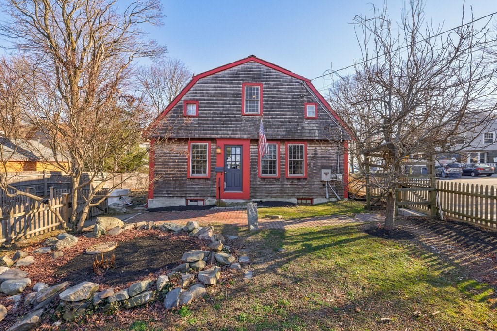 16 Main Street Hull, MA 02045 - Photo 6 of 33 Gallery Image 6