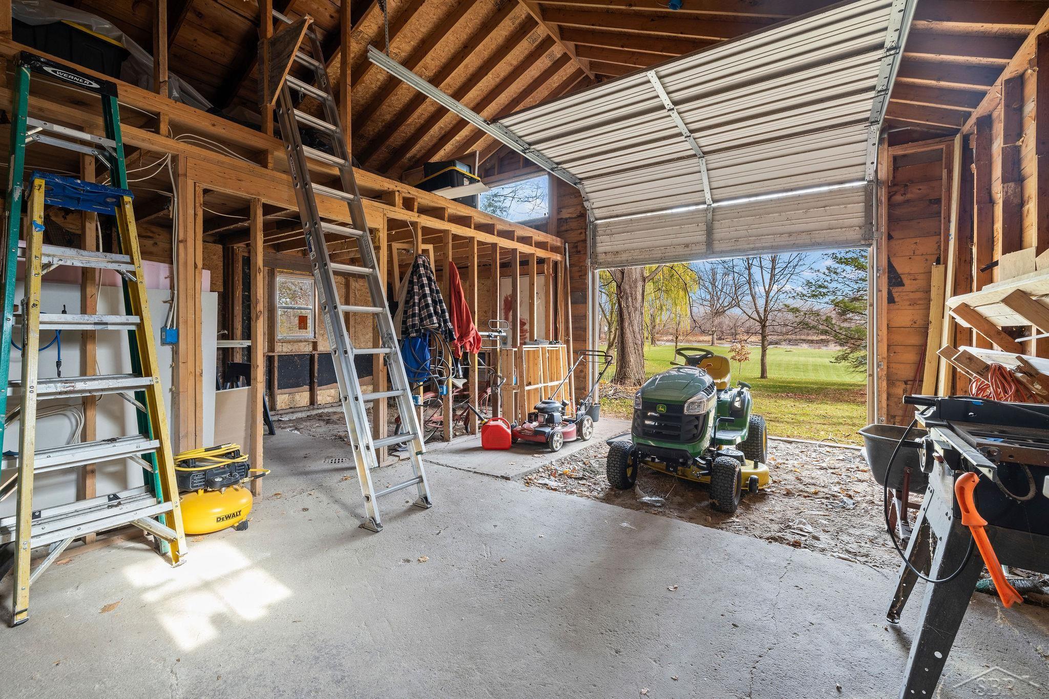 305 Adams Road Saginaw, MI 48609 - Photo 36 of 47 Pole Barn
