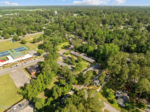 $229,900 | 809 Greenbriar Road, Kinston, NC 28501