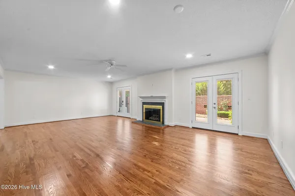 $229,900 | 809 Greenbriar Road, Kinston, NC 28501