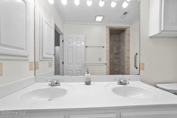 $229,900 | 809 Greenbriar Road, Kinston, NC 28501