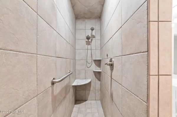 $229,900 | 809 Greenbriar Road, Kinston, NC 28501