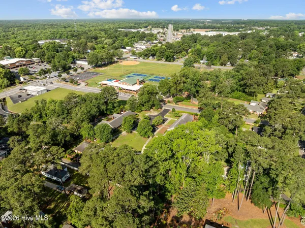 $229,900 | 809 Greenbriar Road, Kinston, NC 28501