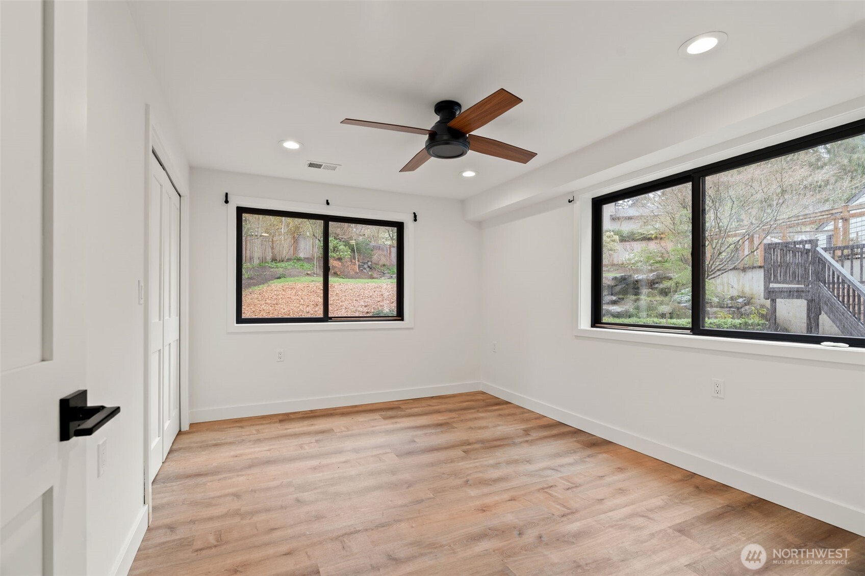 19125 94th Avenue West Edmonds, WA 98020 - Photo 30 of 37 a view of an empty room with a window
