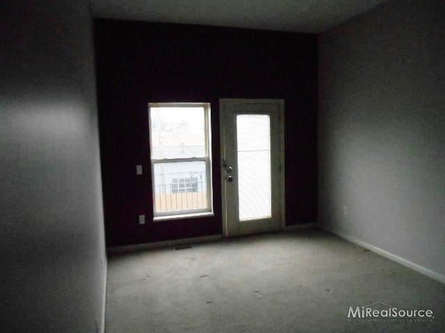 86 Clinton Street, Unit 4 Mount Clemens, MI 48043 - Photo 8 of 22 31152760-7.JPG
