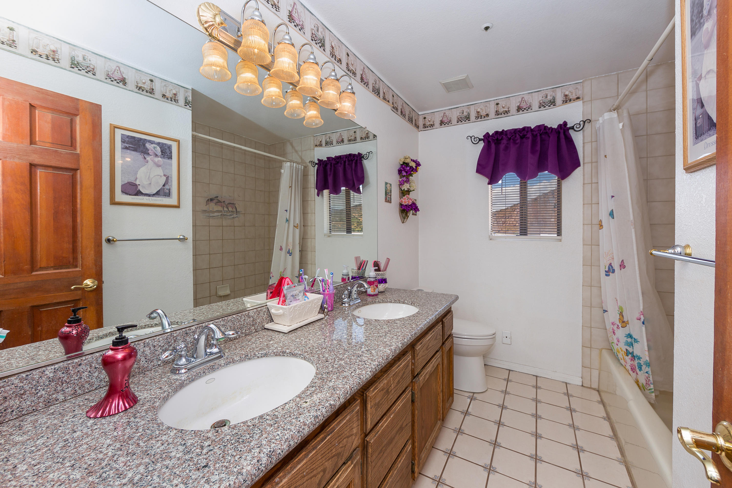 770 East Carson Mesa Road Palmdale, CA 93550 - Photo 17 of 33 018_Bathroom