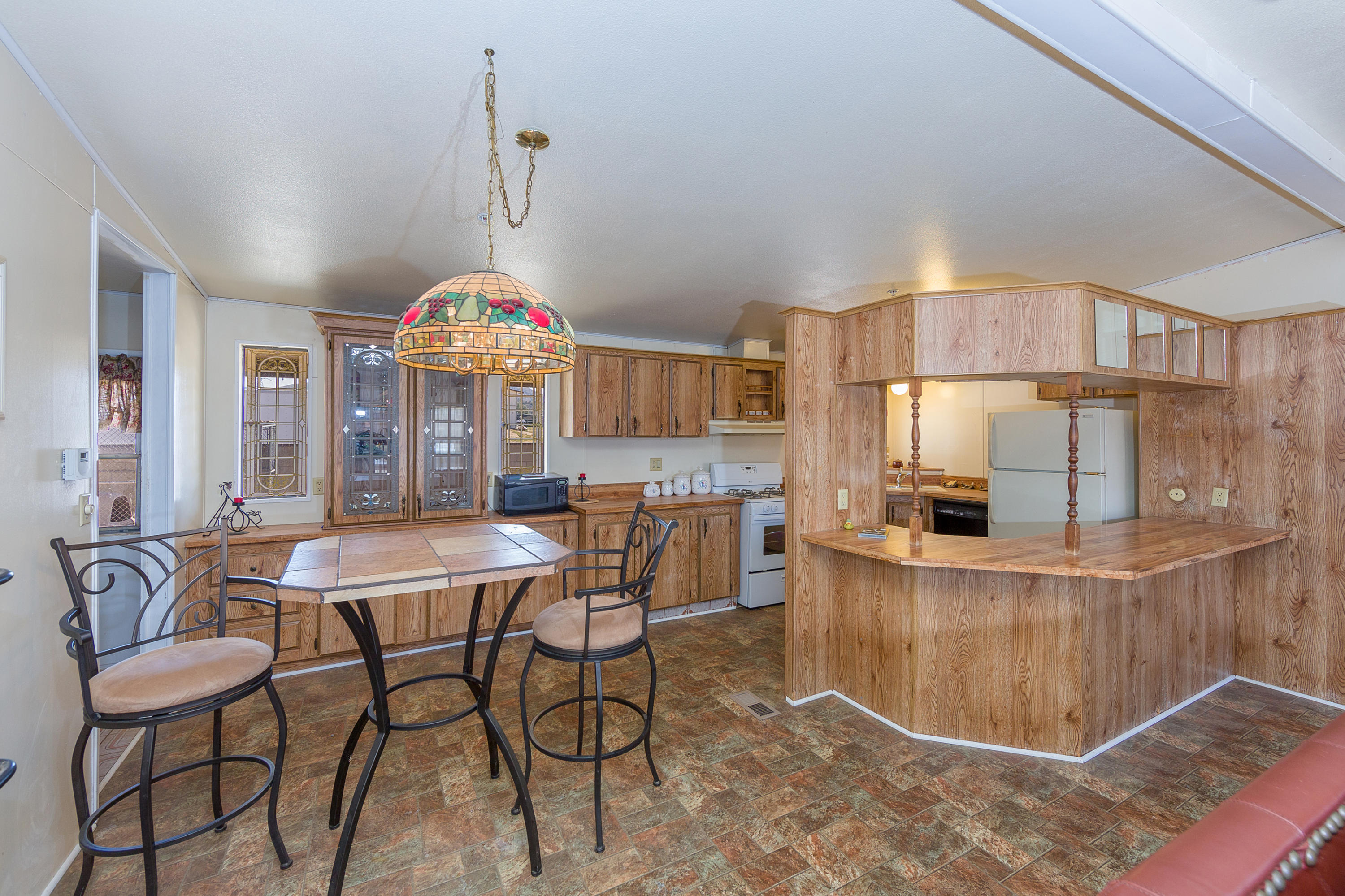 770 East Carson Mesa Road Palmdale, CA 93550 - Photo 23 of 33 024_Guest Kitchen