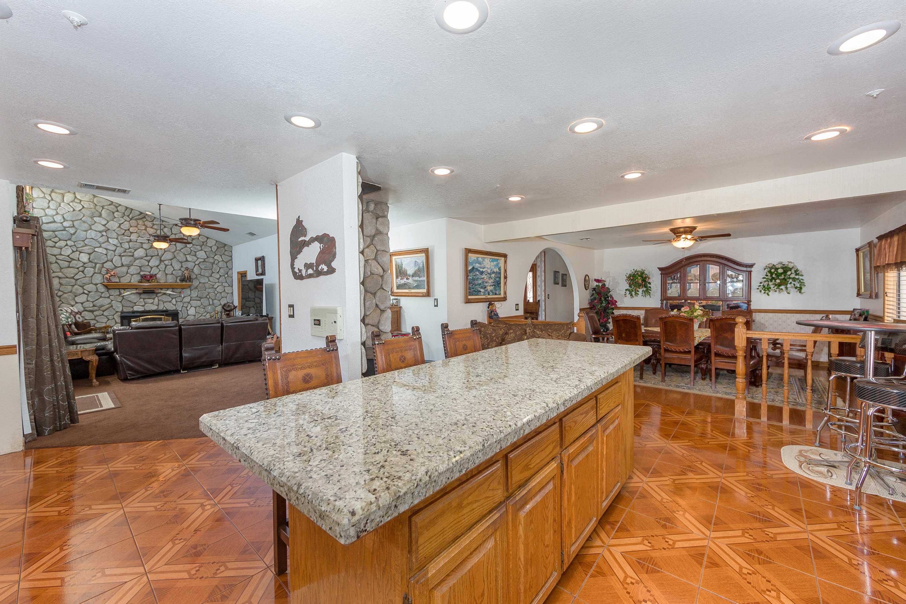770 East Carson Mesa Road Palmdale, CA 93550 - Photo 7 of 33 008_Kitchen