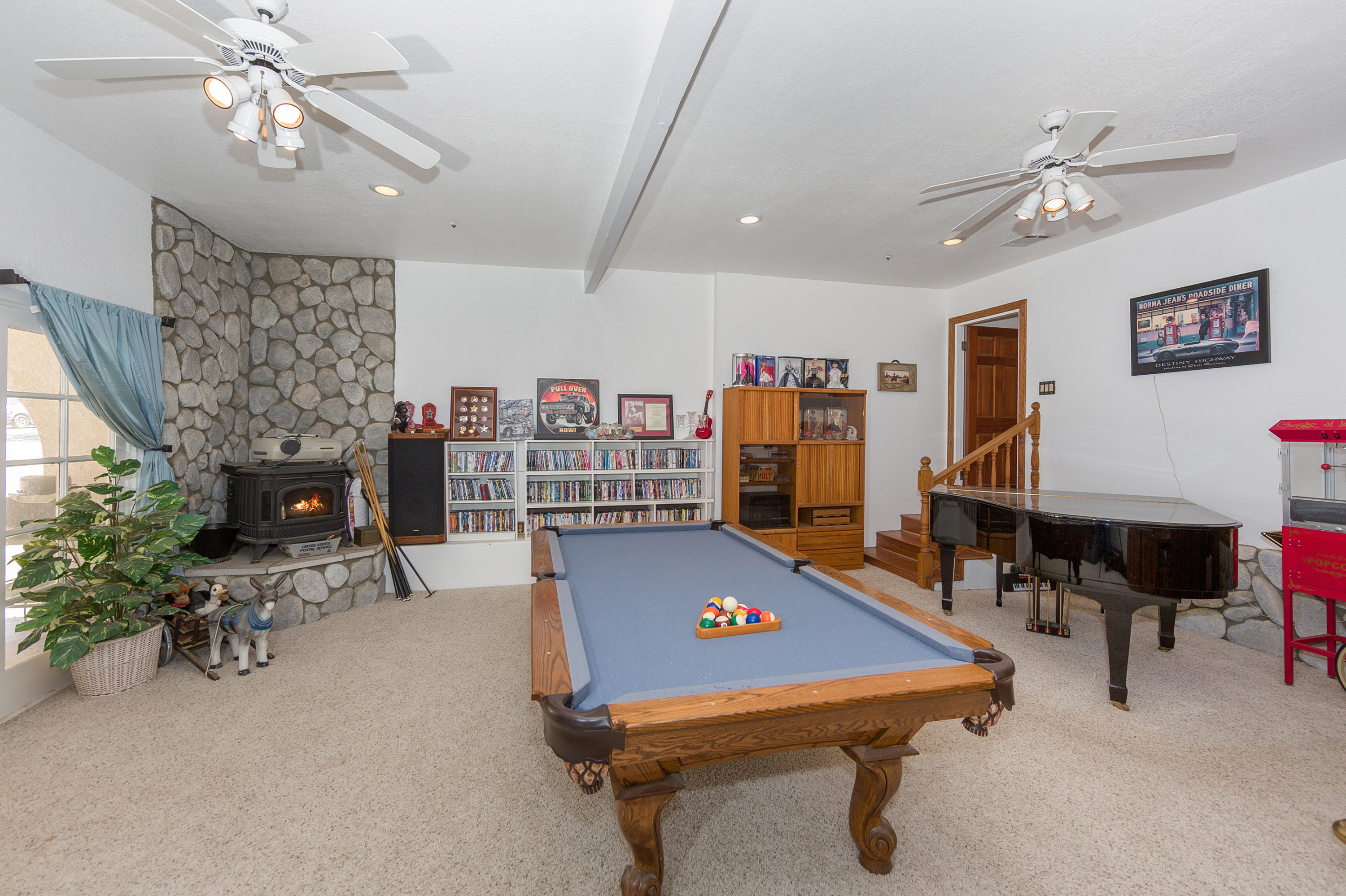 770 East Carson Mesa Road Palmdale, CA 93550 - Photo 9 of 33 010_Recreation Room