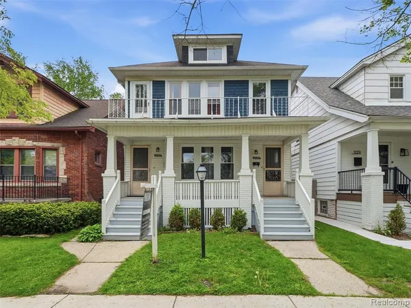 $375,000 | 1123 Wayburn Street, Grosse Pointe, MI 48230