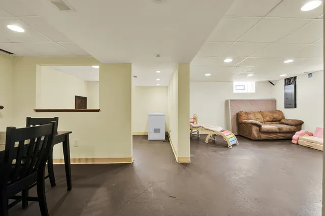 $274,900 | 2472 South 95th Street, West Allis, WI 53227