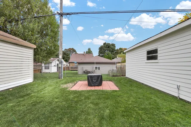 $274,900 | 2472 South 95th Street, West Allis, WI 53227