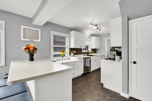 $274,900 | 2472 South 95th Street, West Allis, WI 53227