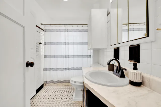 $274,900 | 2472 South 95th Street, West Allis, WI 53227