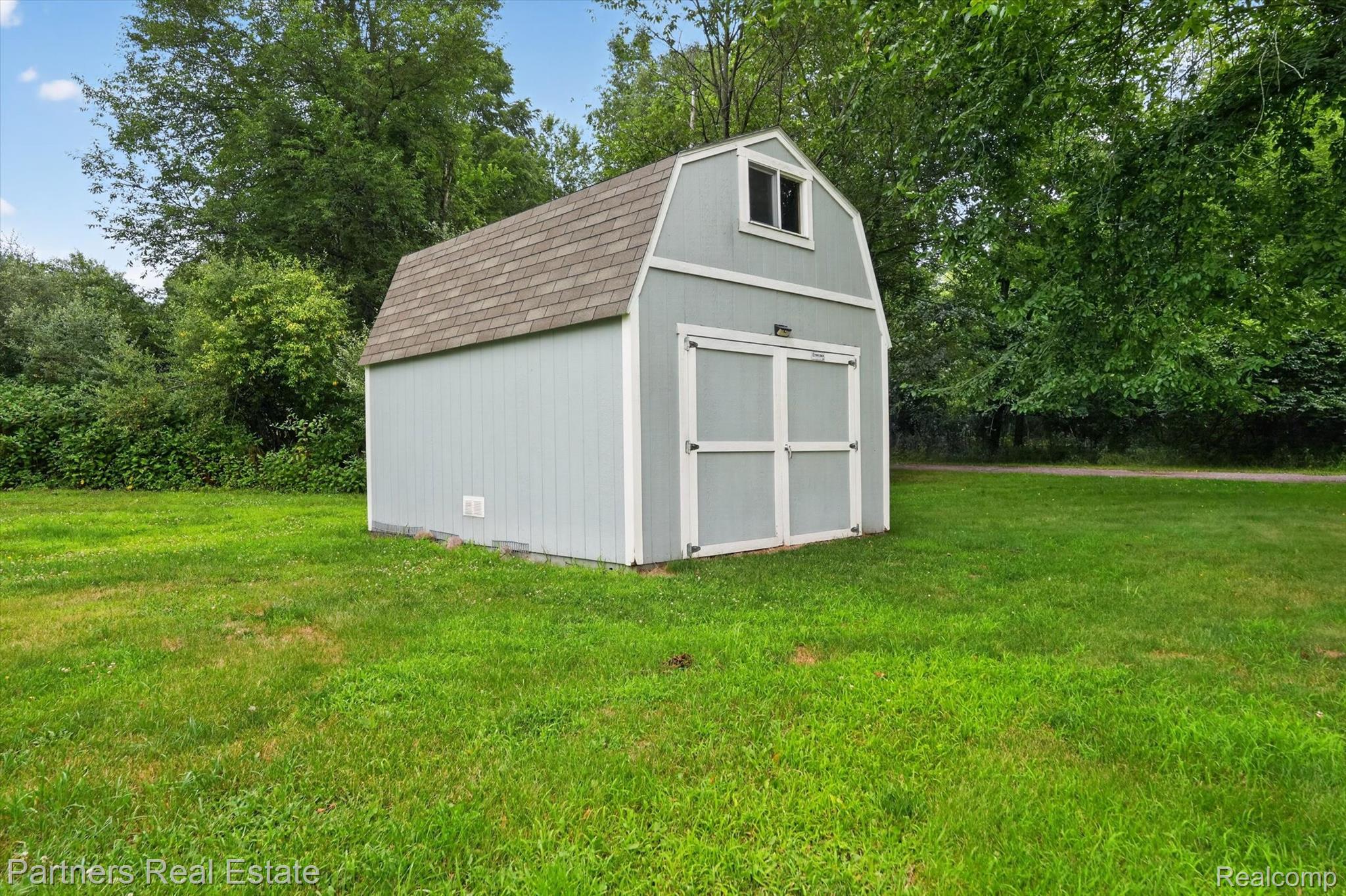 5127 East Clyde Road Howell, MI 48855 - Photo 54 of 60 53-5127-E-Clyde-Rd-WindowStill-Photography.jpg