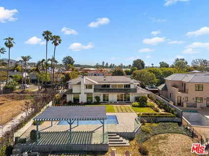 $10,995,000 | 525 Alma Real Drive, Pacific Palisades, CA 90272
