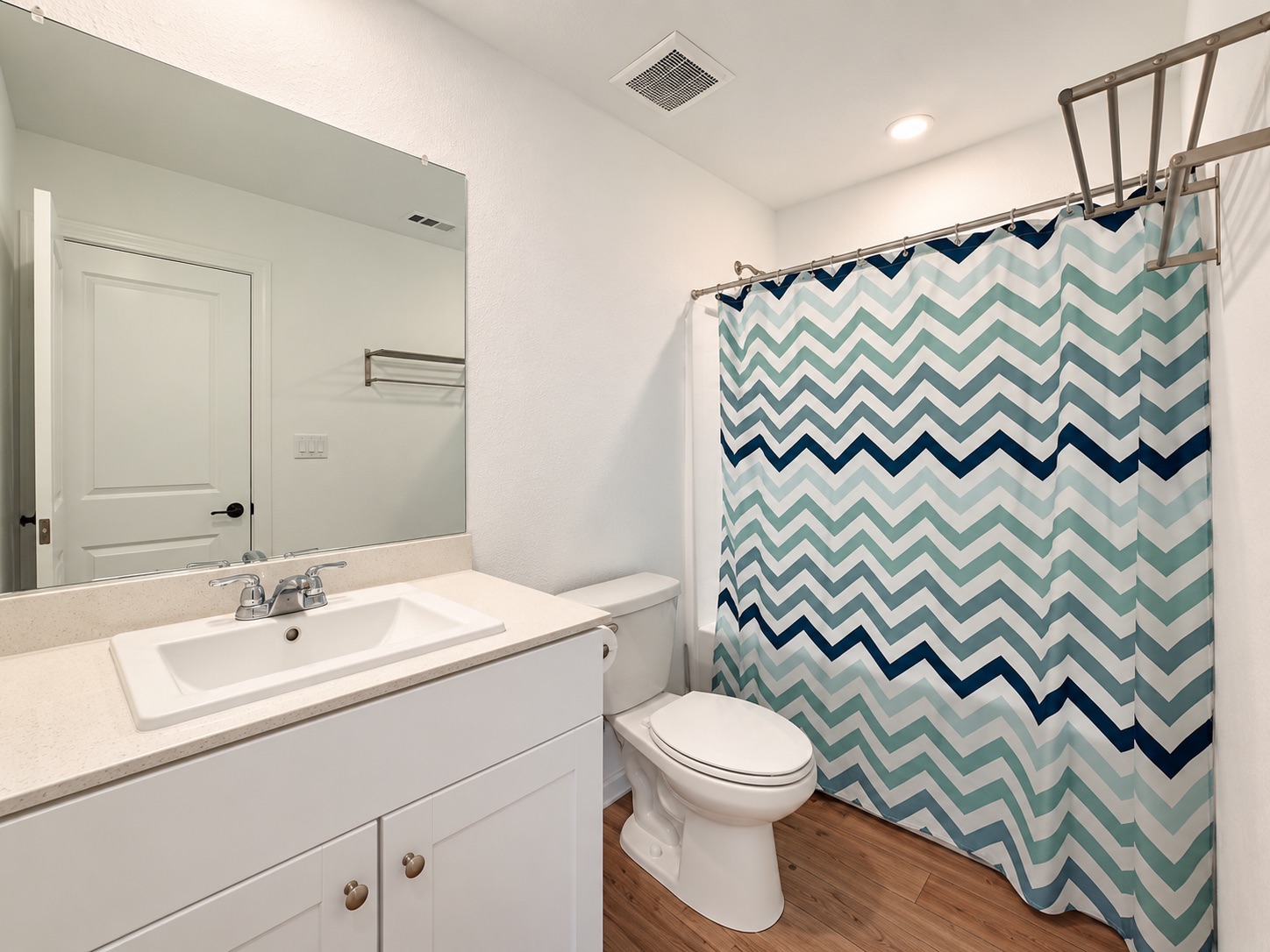 14409 Treyvon Road Manor, TX 78653 - Photo 16 of 21 Secondary Bathroom