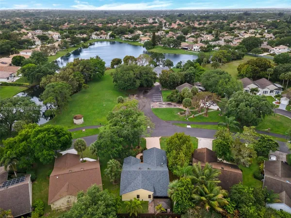 $3,800 | 4220 Grove Park Lane, Unit 1, Boynton Beach, FL 33436