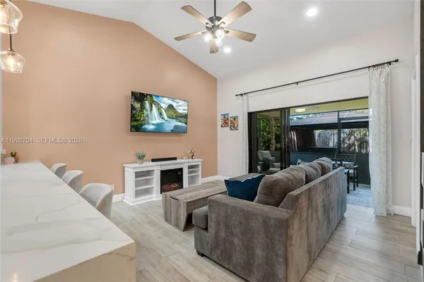 $3,800 | 4220 Grove Park Lane, Unit 1, Boynton Beach, FL 33436