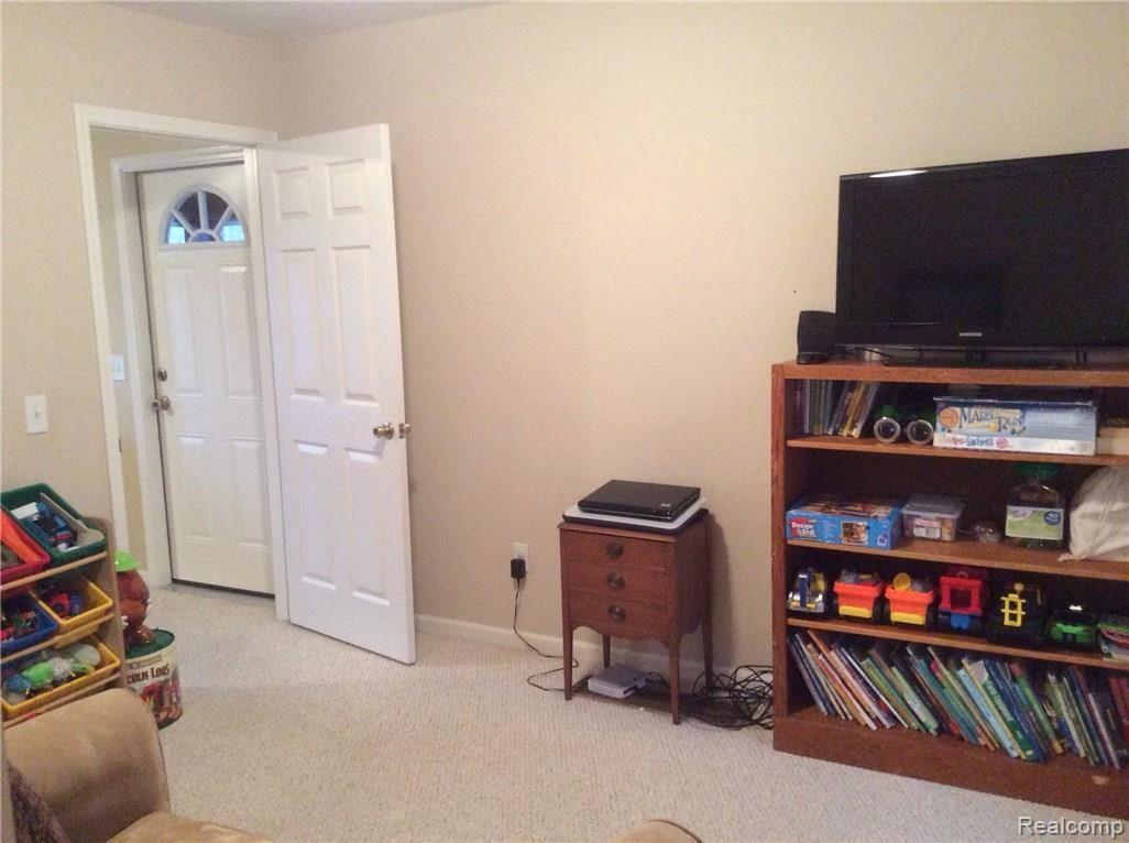 704 Brower Road Fowlerville, MI 48836 - Photo 16 of 23 image.jpg