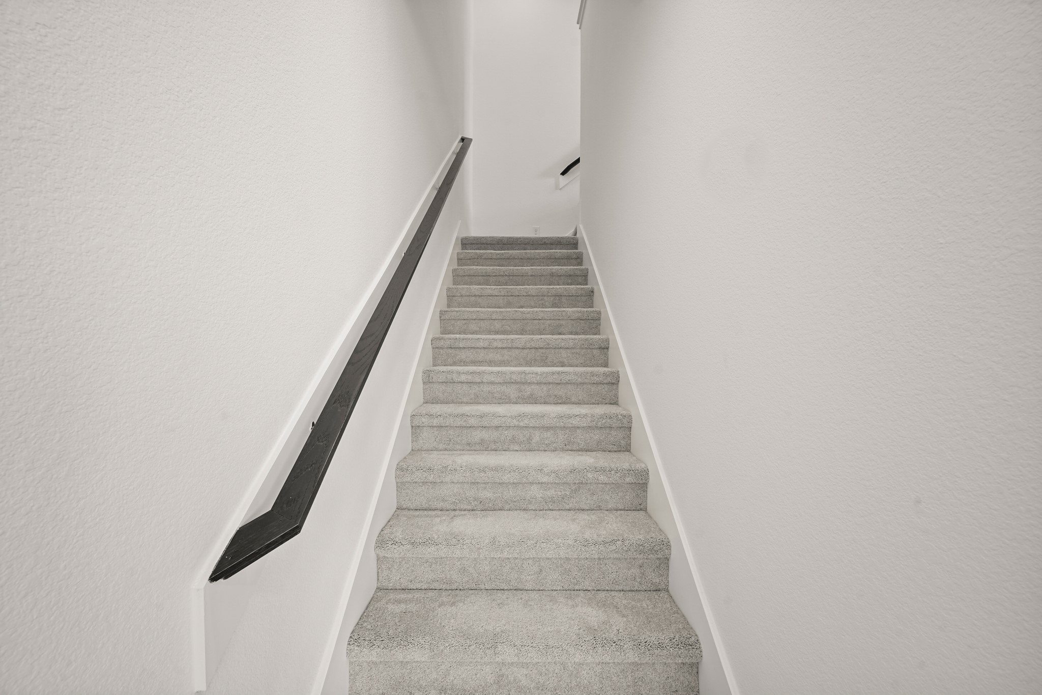 2207 Diagonal Lane Houston, TX 77051 - Photo 19 of 36 a view of entryway