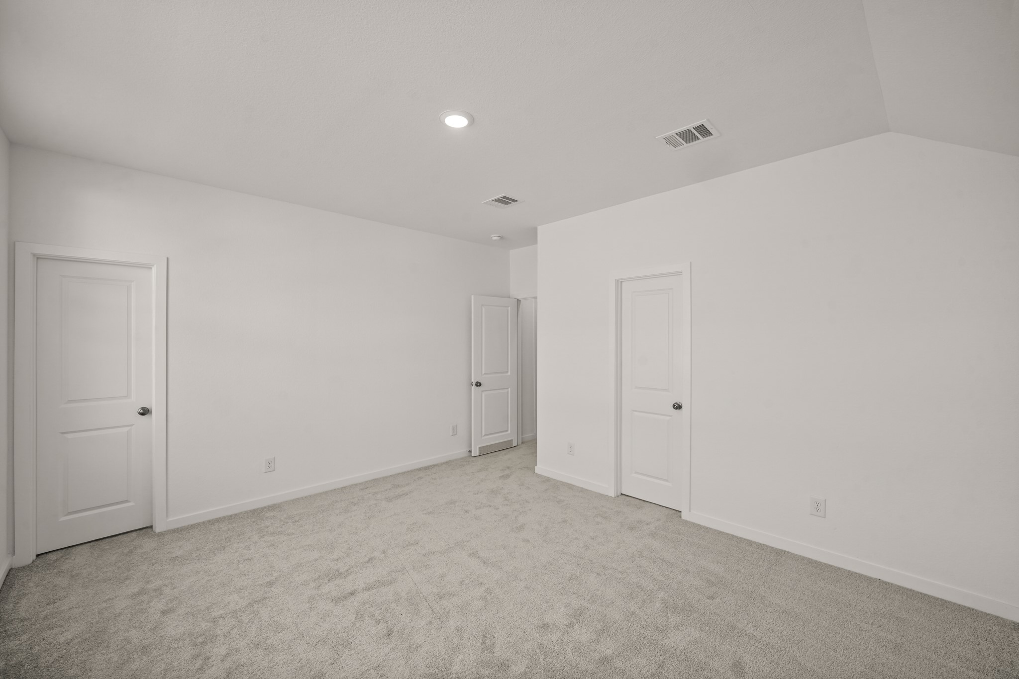 2207 Diagonal Lane Houston, TX 77051 - Photo 6 of 36 a view of an empty room