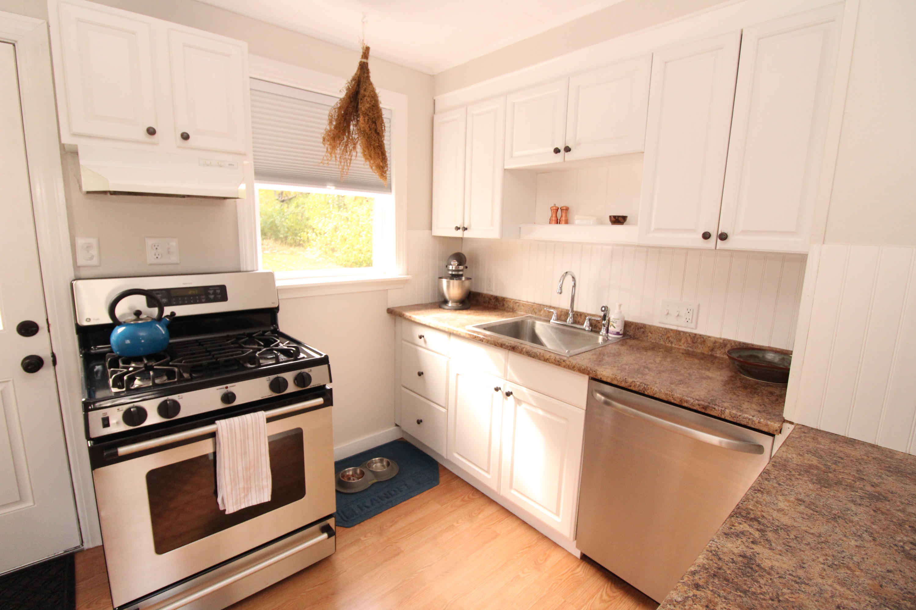 99 Crestmont Road Bangor, ME 04401 - Photo 7 of 33 IMG_0028
