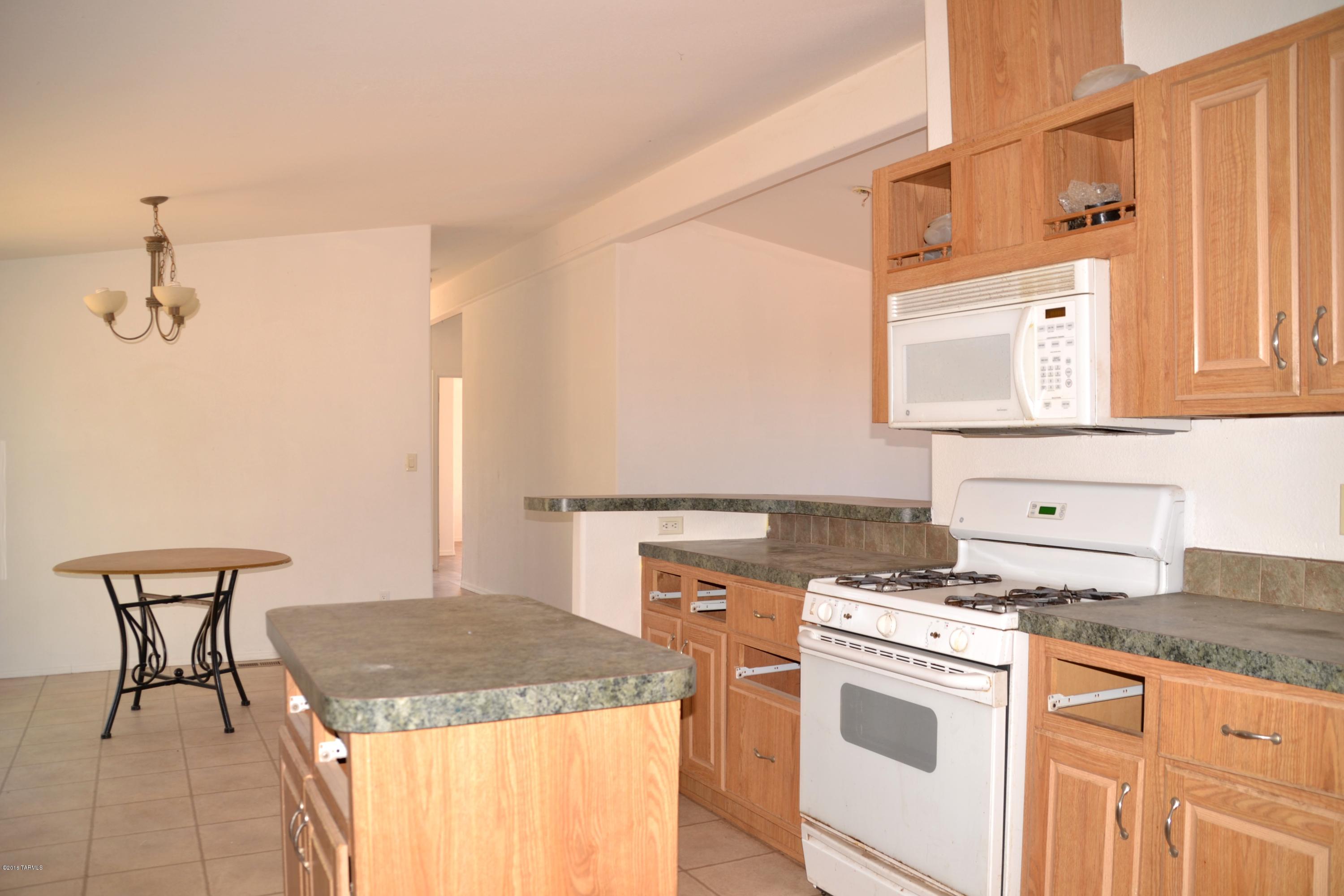 11481 West Ina Road Tucson, AZ 85743 - Photo 14 of 37 Gallery Image 14