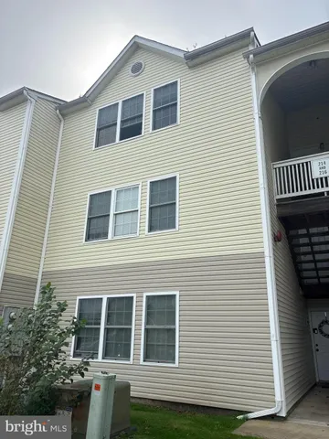 $1,560 | 216 A Highland Boulevard, Unit 75, New Castle, DE 19720