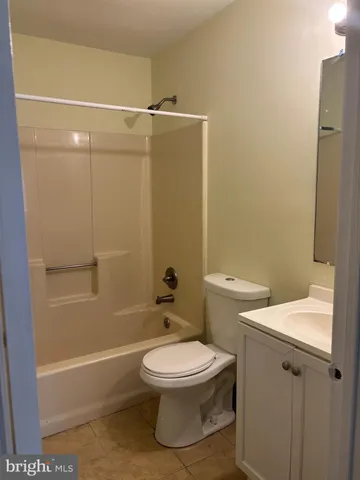 $1,560 | 216 A Highland Boulevard, Unit 75, New Castle, DE 19720