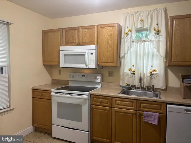 $1,560 | 216 A Highland Boulevard, Unit 75, New Castle, DE 19720