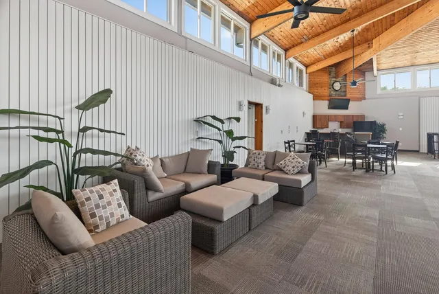 $92,000 | 2005 East 122nd Street, Unit A7, Burnsville, MN 55337