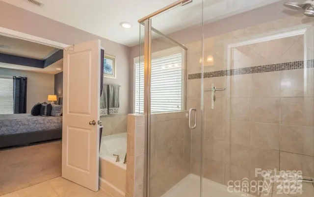 a en suite bathroom with a shower