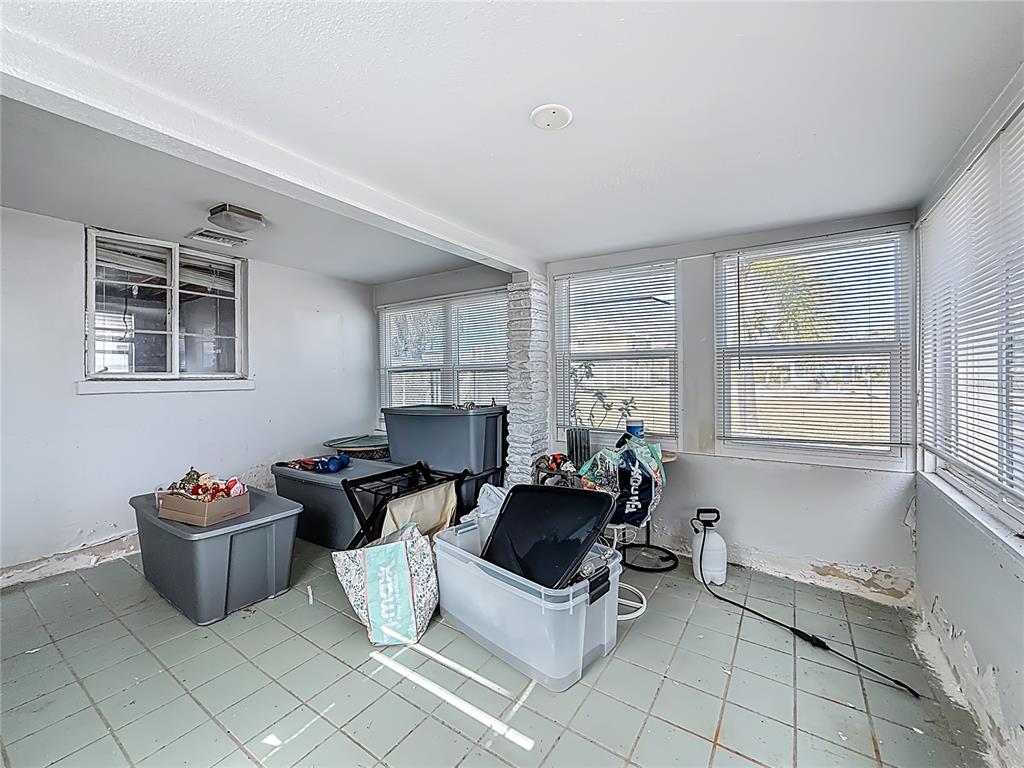 18012 4th Street East Redington Shores, FL 33708 - Photo 14 of 52