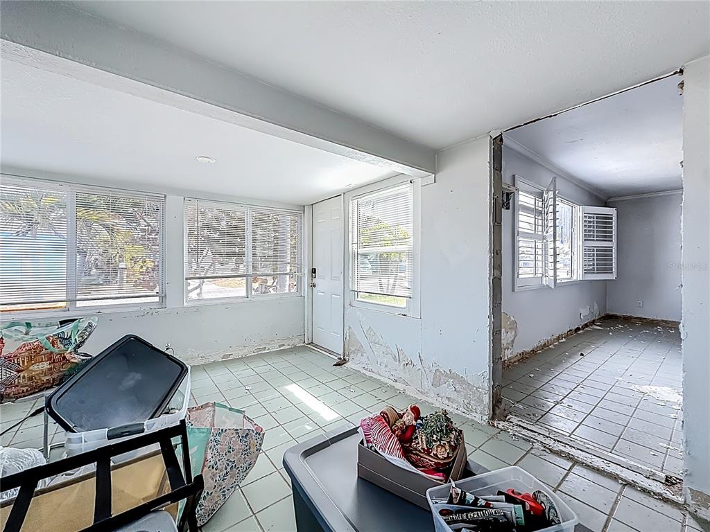 18012 4th Street East Redington Shores, FL 33708 - Photo 16 of 52