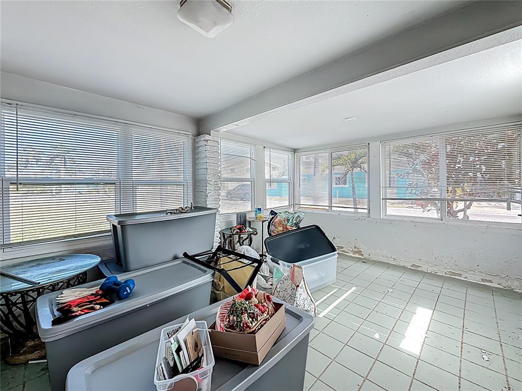 18012 4th Street East Redington Shores, FL 33708 - Photo 17 of 52