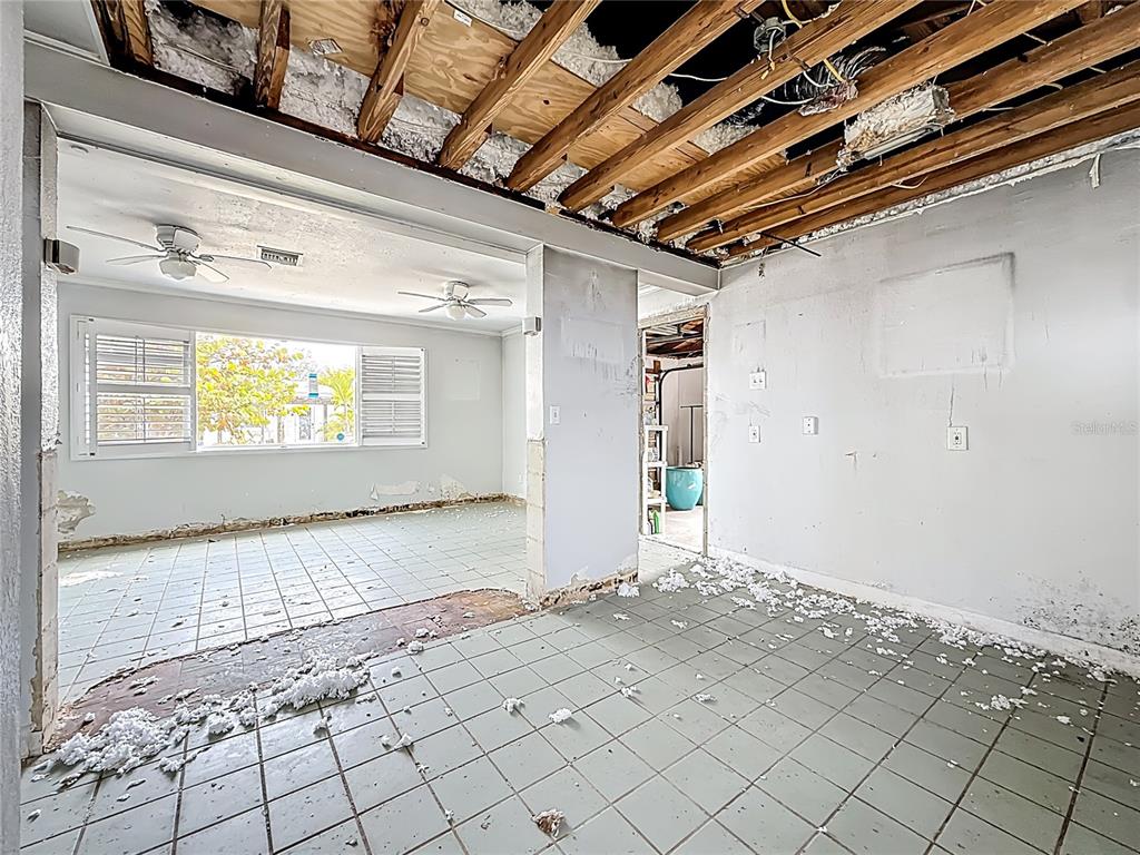 18012 4th Street East Redington Shores, FL 33708 - Photo 25 of 52