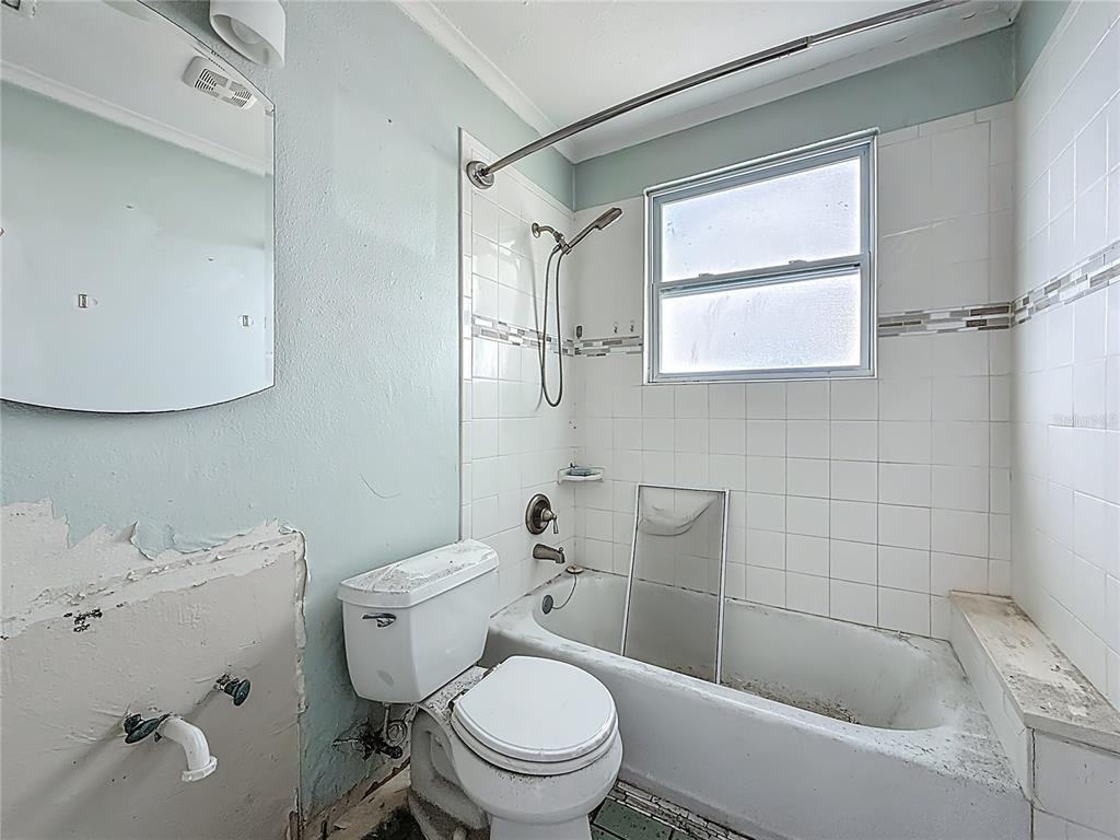 18012 4th Street East Redington Shores, FL 33708 - Photo 29 of 52