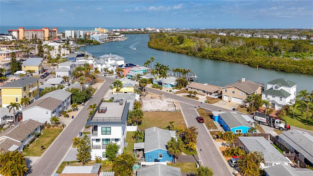 18012 4th Street East Redington Shores, FL 33708 - Photo 48 of 52