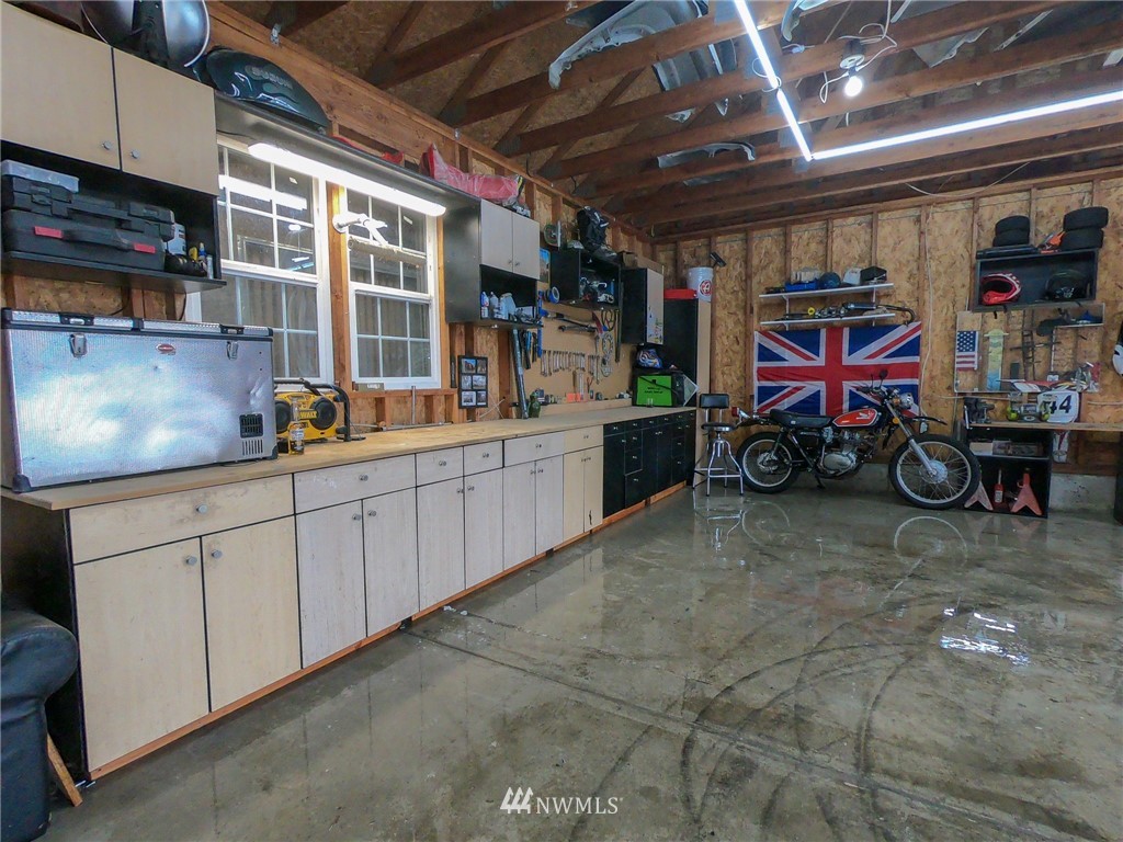 9527 185th Avenue Southwest Rochester, WA 98579 - Photo 22 of 25