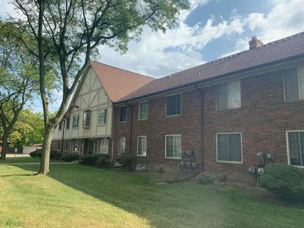 $1,450 | 30220 Southfield Road, Unit 243, Southfield, MI 48076