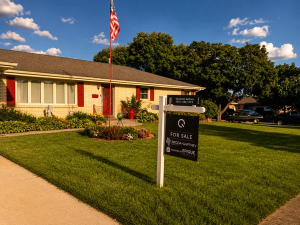 $272,500 | 3505 Bently Drive, Rockford, IL 61101