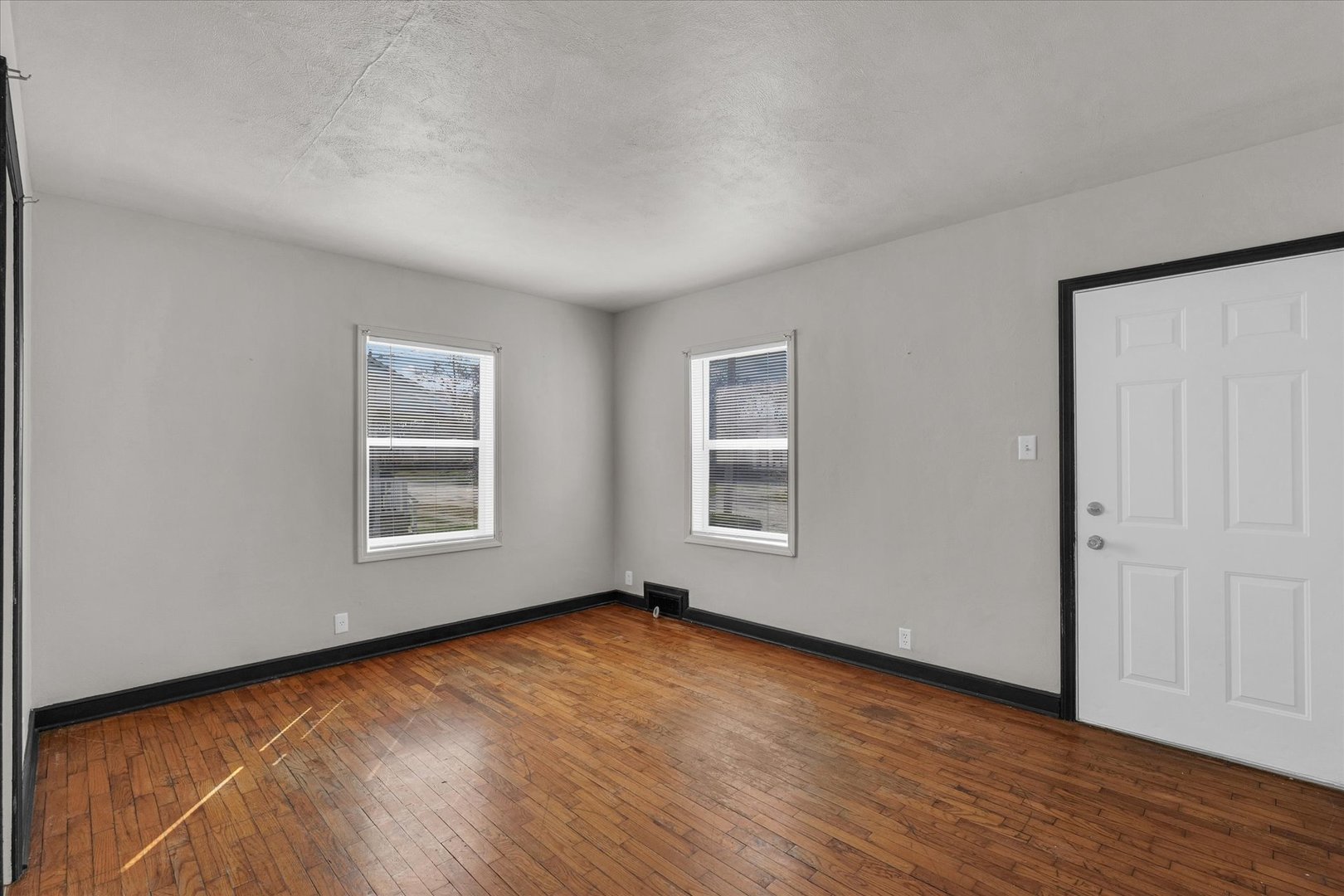 318 North Sheldon Street Rantoul, IL 61866 - Photo 14 of 27 Gallery Image 14