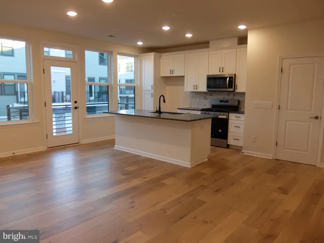 $3,900 | 713 Parker Boulevard, Princeton, NJ 08540